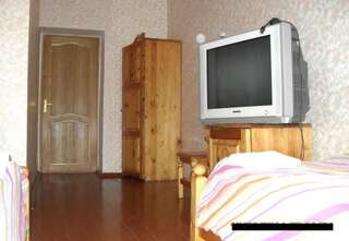 Гостиница Guest House Andreevshchina Волхов Бюджетный двухместный номер с 2 отдельными кроватями-30